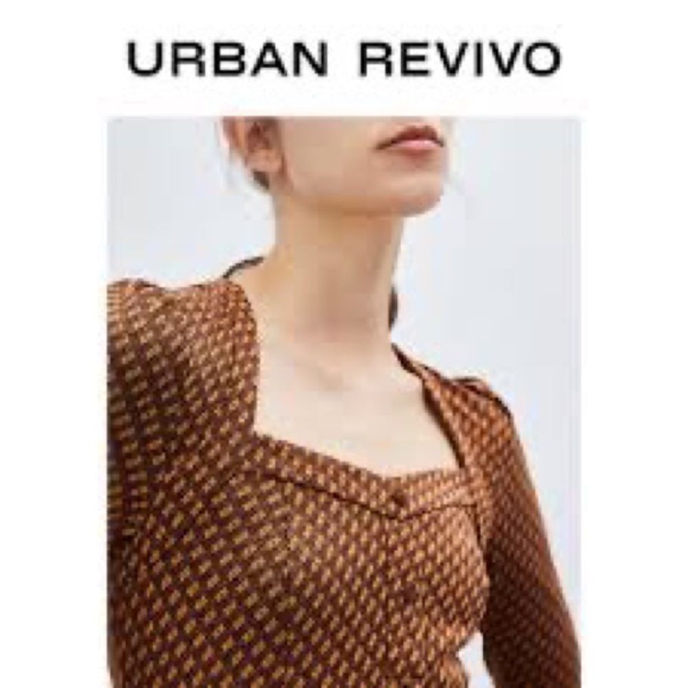 ✨Urban Revivo Pattern Mini Dress✨ - Picture 3 of 7